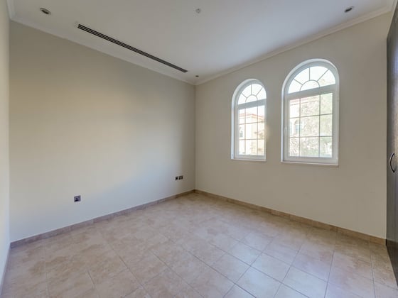 Ready to Move In | Large Plot | Landscaped, picture 16
