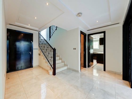 Ready to Move In | Large Plot | Landscaped, picture 9