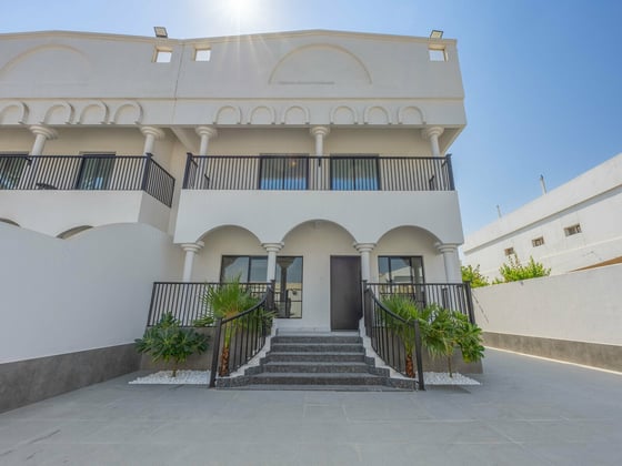 6 Bedrooms | Maid outbuilding | Modern Finish, picture 1