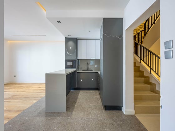 6 Bedrooms | Maid outbuilding | Modern Finish, picture 5