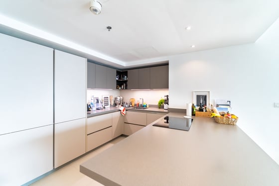 Full Marina View | Fully Upgraded Unit | VOT, picture 10