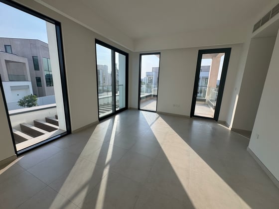 Backing Central Park | Spacious | Corner Unit, picture 8