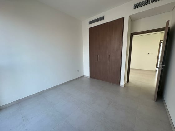 Backing Central Park | Spacious | Corner Unit, picture 7