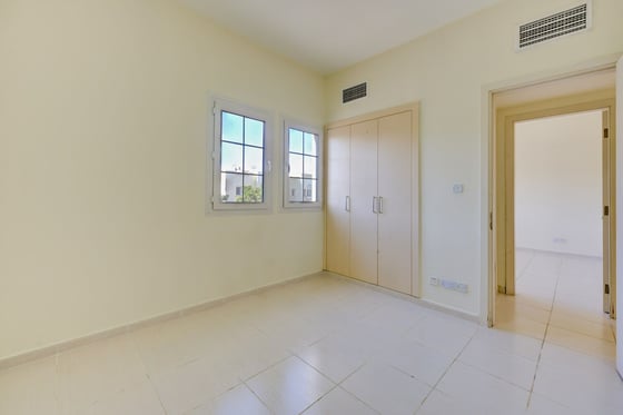 Natural Light | Lake View | Available Now, picture 11