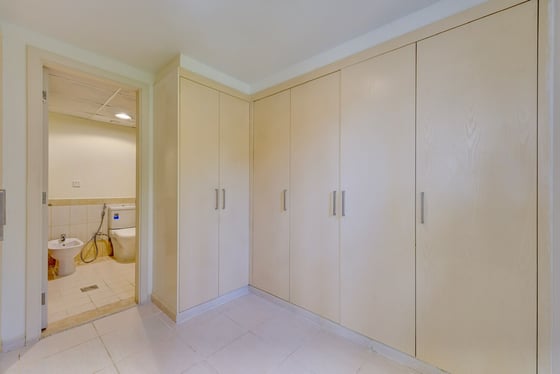 Natural Light | Lake View | Available Now, picture 14