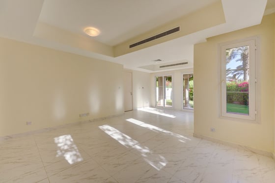 Natural Light | Lake View | Available Now, picture 5