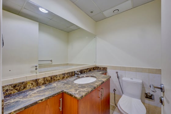 Natural Light | Lake View | Available Now, picture 15