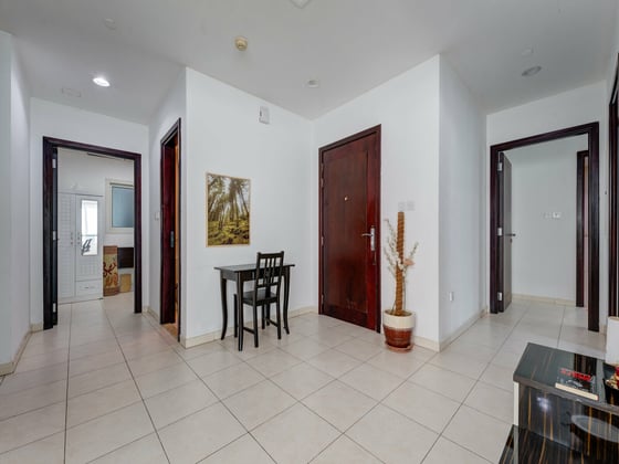 Spacious  | Fully Furnished | Prime Metro Location, picture 8