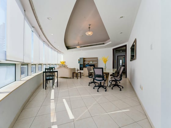 Spacious  | Fully Furnished | Prime Metro Location, picture 3