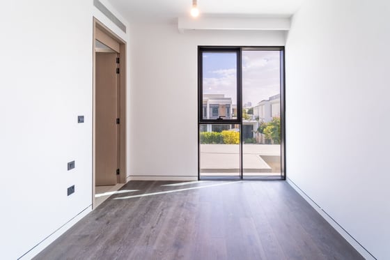 Vacant | Private Location | Fully Upgraded + Pool, picture 17