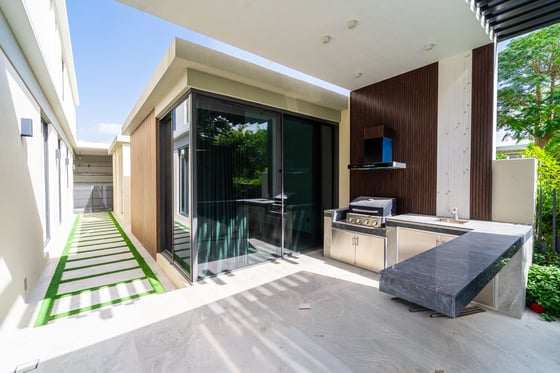 Vacant | Private Location | Fully Upgraded + Pool, picture 26