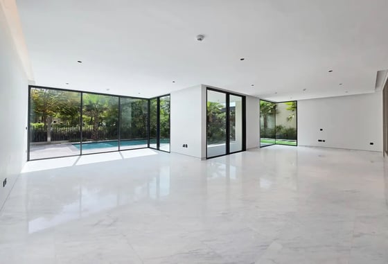 Vacant | Private Location | Fully Upgraded + Pool, picture 3