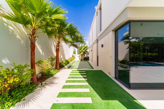 Vacant | Private Location | Fully Upgraded + Pool, picture 28