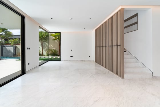 Vacant | Private Location | Fully Upgraded + Pool, picture 5