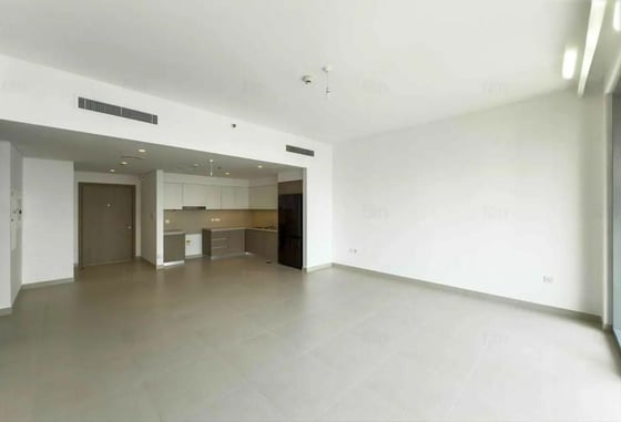 Vacant | Burj Khalifa and Sea View | High Floor, picture 3