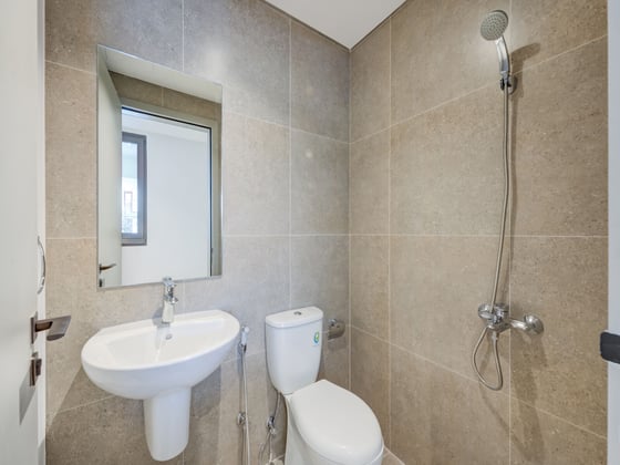 Prime Location | Brand New | Close to Amenities, picture 9