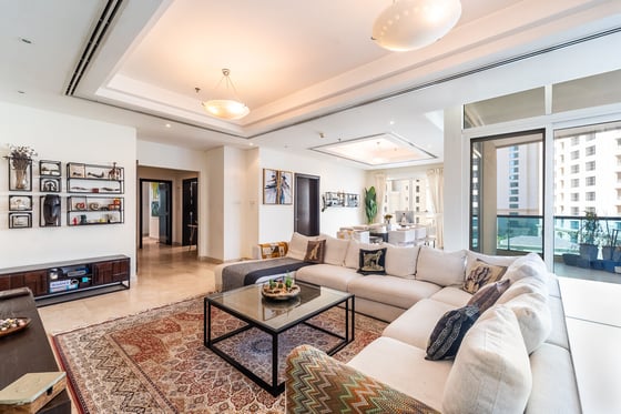 Large Layout | Great Location | Marina Views, picture 3