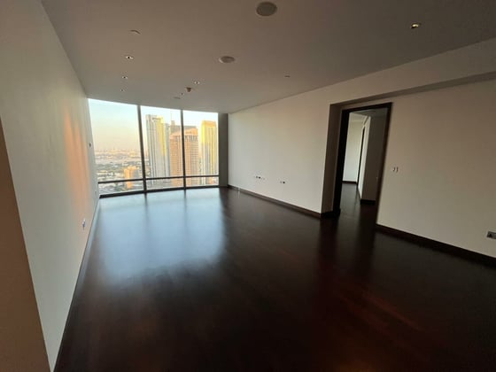 Chiller Free | Opera View | Study Room | Vacant, picture 2