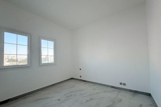 Newly Renovated | Large Plot | South Facing Garden, picture 12