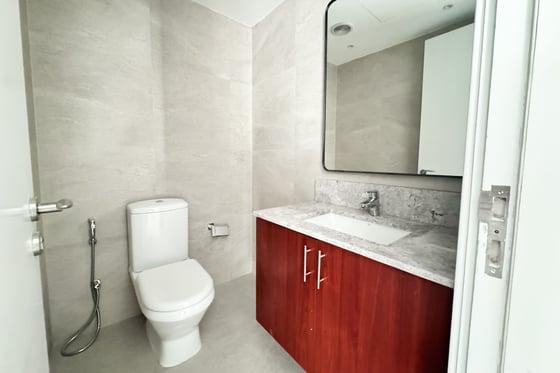 Newly Renovated | Large Plot | South Facing Garden, picture 16
