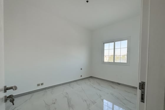Newly Renovated | Large Plot | South Facing Garden, picture 11
