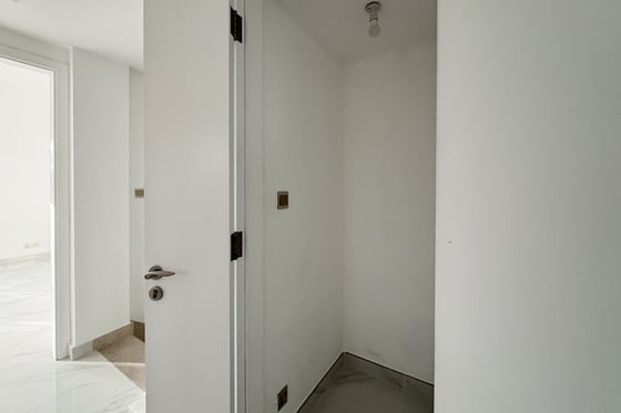 Newly Renovated | Large Plot | South Facing Garden, picture 18