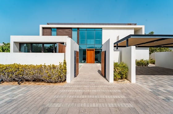 Ultra Luxury | Exclusive Living | Private Beach, picture 16