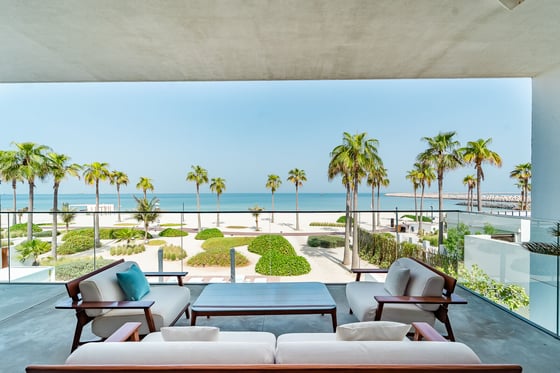 Ultra Luxury | Exclusive Living | Private Beach, picture 3