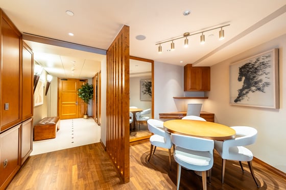 Unique Custom Interior | Panoramic Fountain view, picture 7