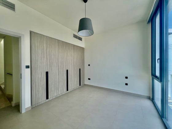 Single Row | Burj View | Close To Amenities, picture 5