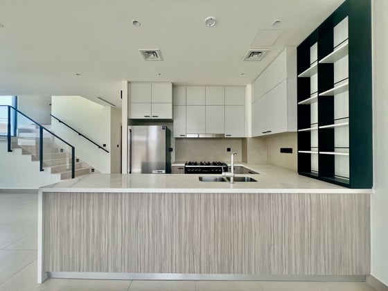 Single Row | Burj View | Close To Amenities, picture 3