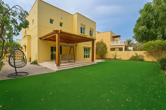 Single Row | Fully Upgraded | Lake Views, picture 1