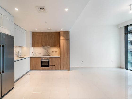Palm and Marina Views | Beach Access | Corner Unit, picture 3