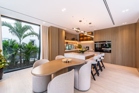 Lake View | Fully Upgraded | Garden Hall, picture 12