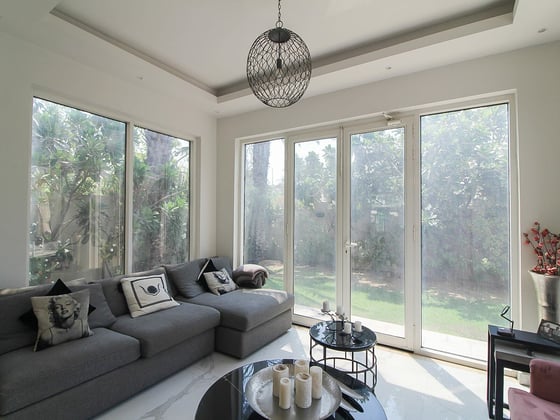 Single Row | Upgraded Flooring | Vacant., picture 9