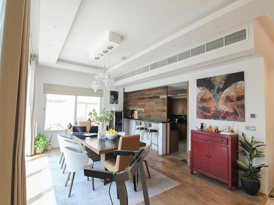 Single Row | Upgraded Flooring | Vacant., picture 6