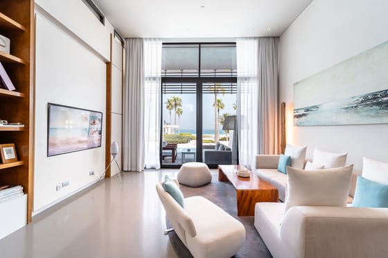 Private Beach and Pool | 5* Luxury | Hotel Living, picture 6