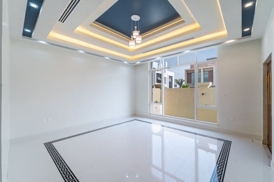 2 Twin Villas | Expansive Layout | Prime Location, picture 5