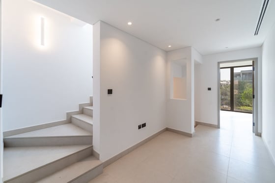 Three Floors | Single Row | Vacant......, picture 8