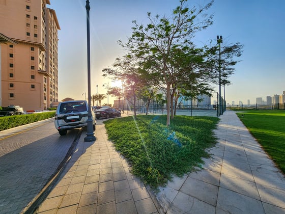 Vacant on Transfer | Great View  | Serious Seller, picture 8