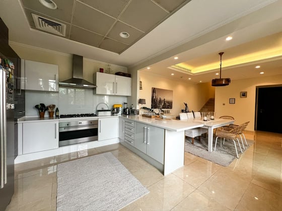Large Layout | Prime Location | Corner Unit, picture 4