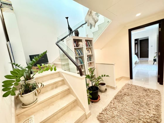 Large Layout | Prime Location | Corner Unit, picture 10