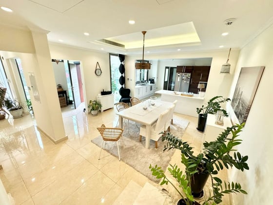 Large Layout | Prime Location | Corner Unit, picture 6