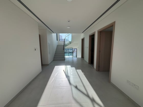 Brand New  |  Corner Unit  |  Ready to Move, picture 6
