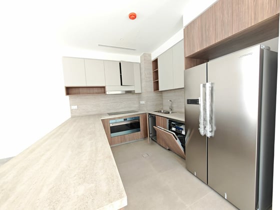 Exclusive | Brand New | Big Layout | Vacant, picture 6