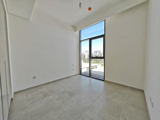 Exclusive | Brand New | Big Layout | Vacant, picture 12
