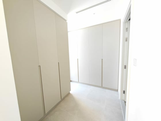 Exclusive | Brand New | Big Layout | Vacant, picture 11