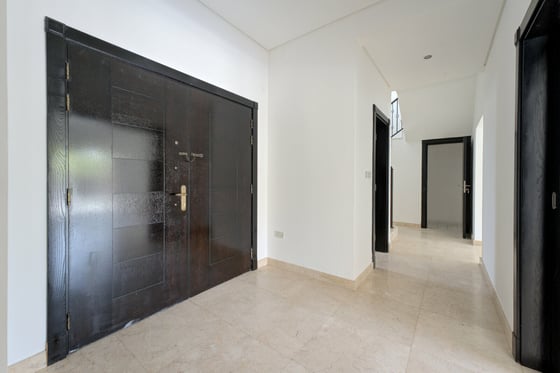 Unique Architecture | Spacious | Huge Garden, picture 21