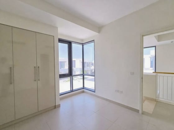 Corner Plot | Well Maintained | Single Row, picture 6