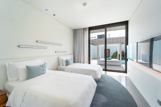 Private Beach and Pool | 5* Luxury | Hotel Living, picture 16